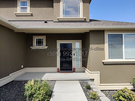 2nd image of 1108 S Kansas Pl
