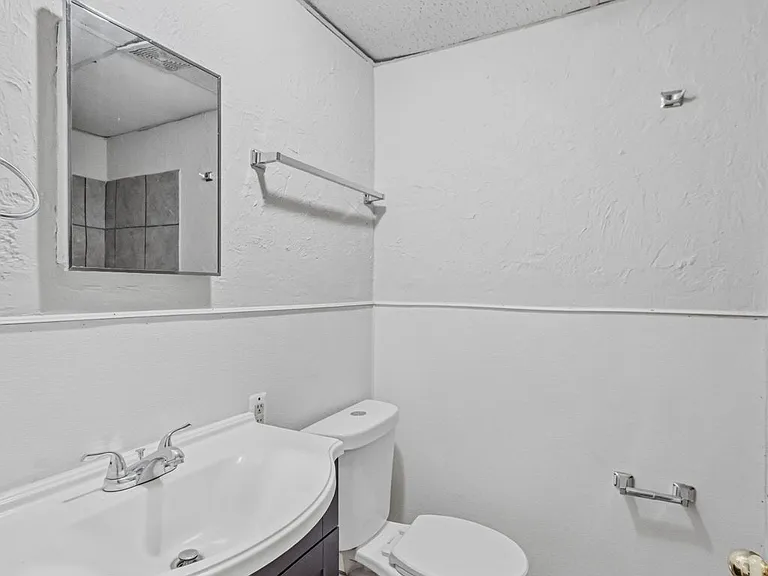 2 bed, 1.0 bath, 928 sqft, $1,450 — Photo 6