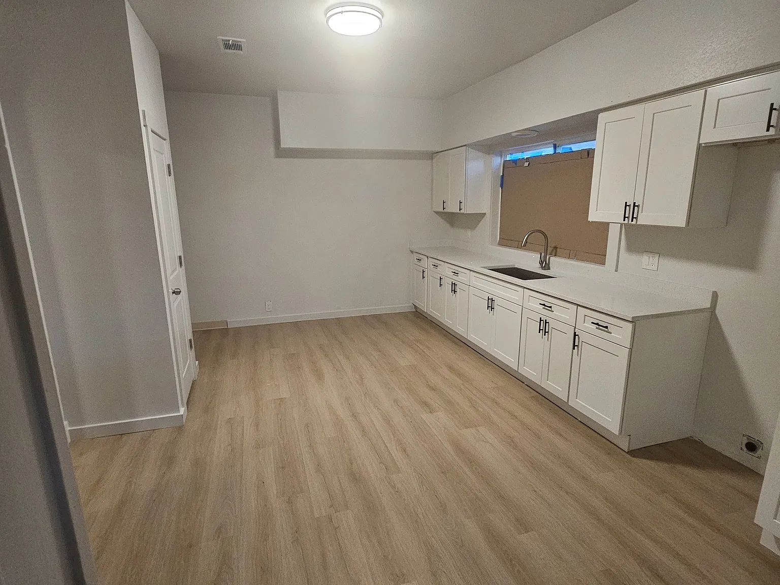 3 bed, 2072 sqft, $1,300 — Photo 2