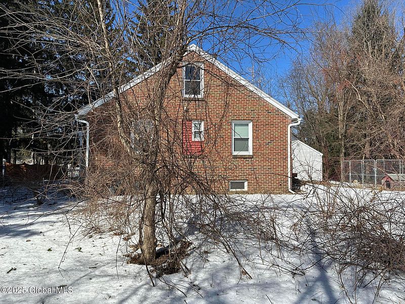 3rd image of 3269 Maryvale Drive