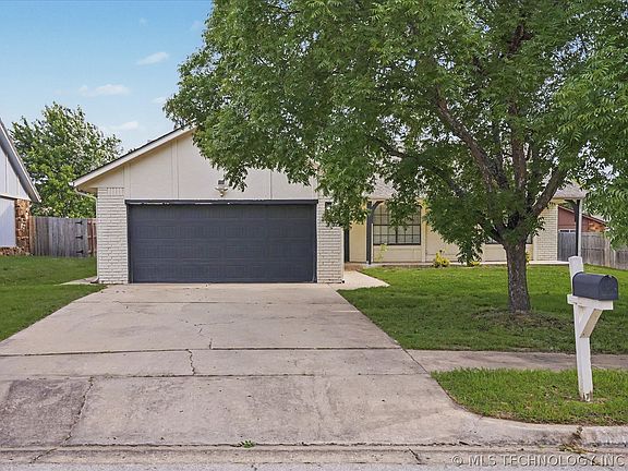 2nd image of 4206 W Urbana Ct