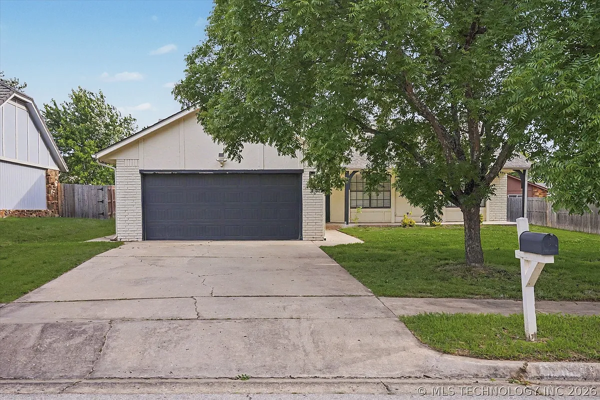 Building Photo - 4206 W Urbana Ct