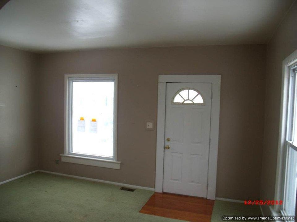 1st image of 914 Stilwell Ave