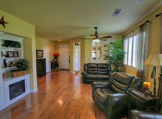 428 Hollyhill Dr, Bakersfield, CA 93312