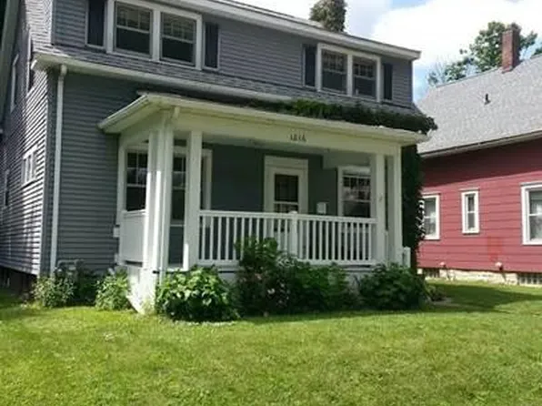 1816 Hamilton St SW, Cedar Rapids, IA 52404