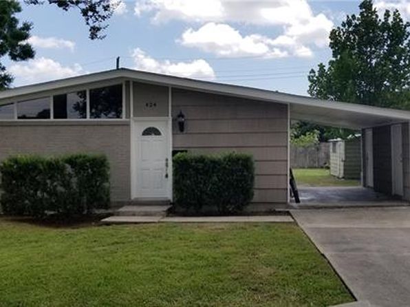 424 E Butterfly Cir