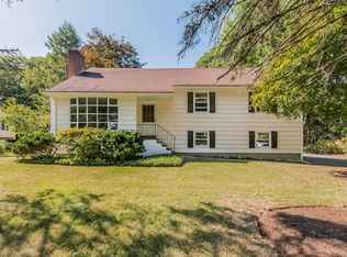348 Hoyt St, Darien, CT 06820