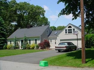 141 Pocahontas Dr, Warwick, RI 02888