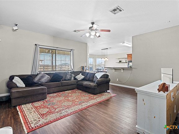 5th image of 1902 Griffin Dr
