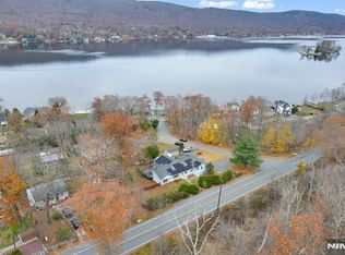 699 Shore Rd, Hewitt, NJ 07421