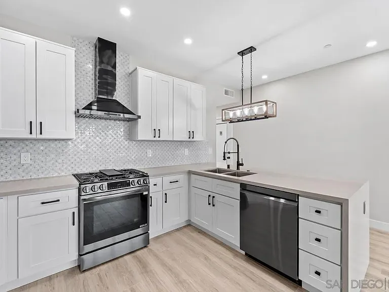 352 Imperial Beach Blvd — Photo 11