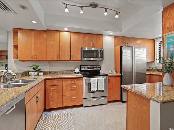 5th image of 500 Lunalilo Home Rd Penthouse 26D