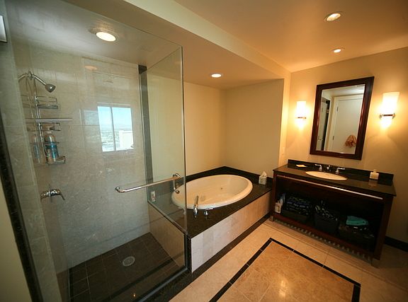 Jacuzzi Tub