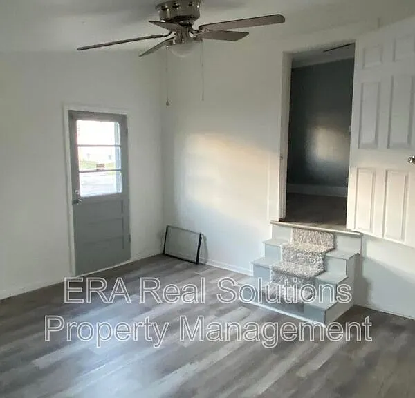 225 N 2nd St — Photo 11