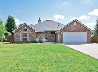 205 Gibson Ave, Coffeyville, KS 67337