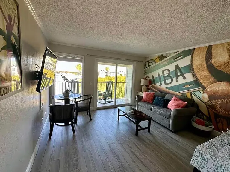 2506 N Rocky Point Dr #372 — Photo 1