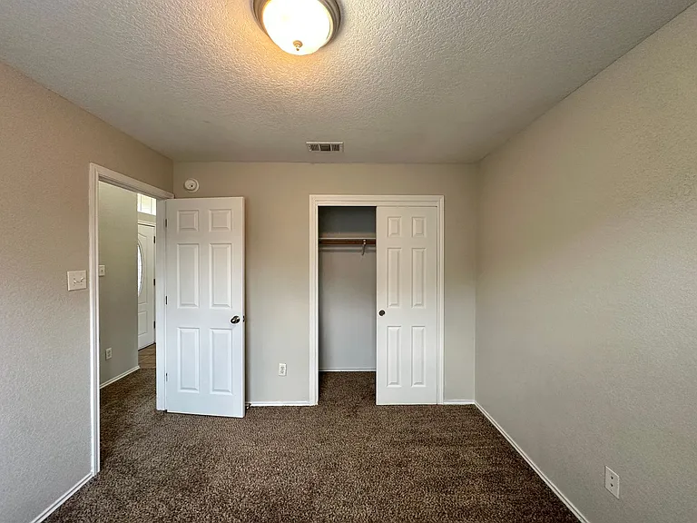 2810 Bastion Loop — Photo 38