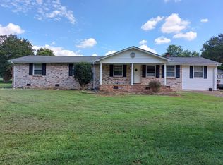 3 Vine Hill Rd, Greenville, SC 29607