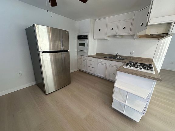 4th image of 1175 E 8th St APT 6