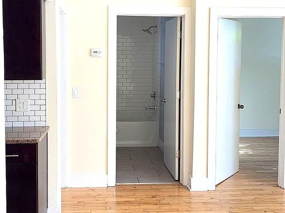 3rd image of 1234 N 30th St APT 2