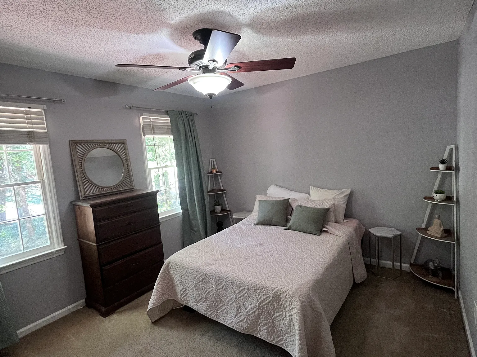 4 bed, 2.5 bath, 2650 sqft, $950 — Photo 3