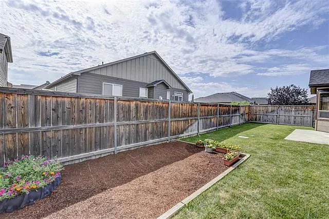 Building Photo - 6028 S Red Crest Ave