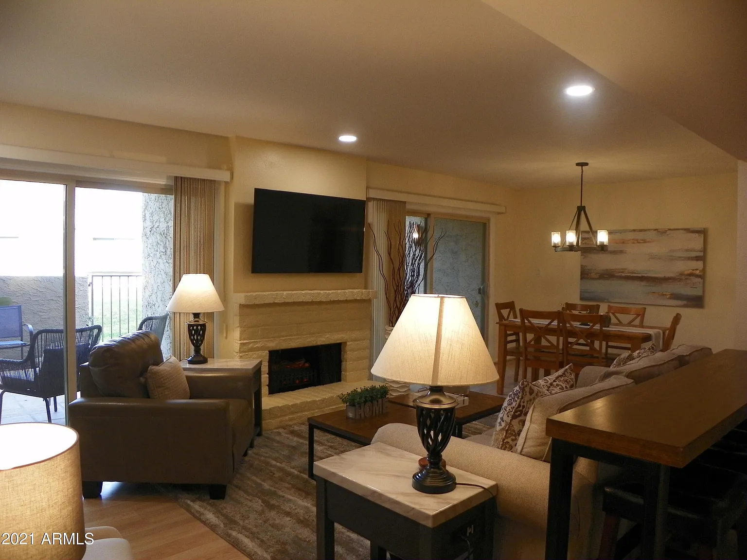 3 bed, 2.0 bath, 1364 sqft, $2,350 — Photo 4