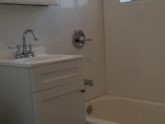 3rd image of 162 Clinton Ave #D3