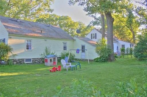 2nd image of 33 Oakwood Ave