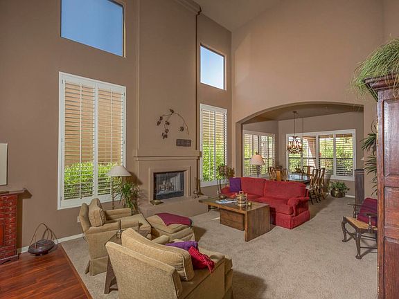 8100_Camelback_40_Living_1