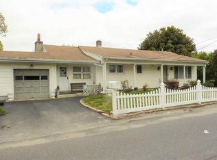 21 Capitol St, Johnston, RI 02919