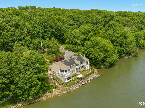 500 River Road, Stratford, CT 06614
