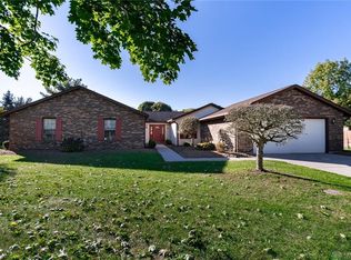 1125 Blue Jay Dr, Enon, OH 45323