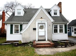 27 Orchard Dr, Rochester, NY 14618