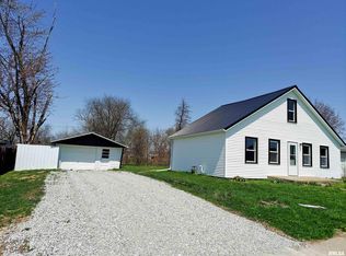 1405 16th Ave, Viola, IL 61486