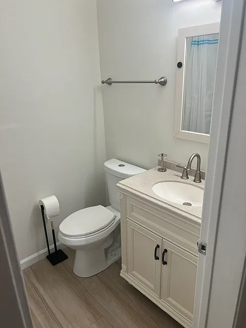 2 bed, 1010 sqft, $3,400 — Photo 3