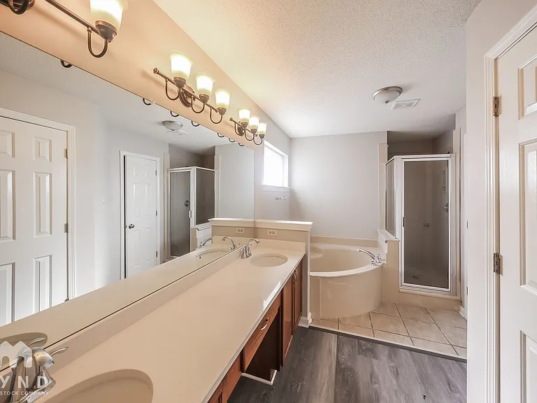 7384 Hunters Forest Dr — Photo 12