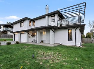 1112 Stevens St, White Rock, BC V4B 4X8