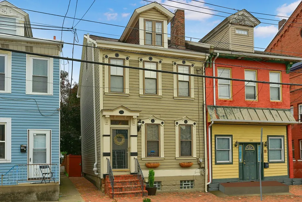 126 S 20th St photo 1