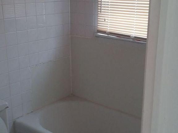 5th image of 717 N 31st St