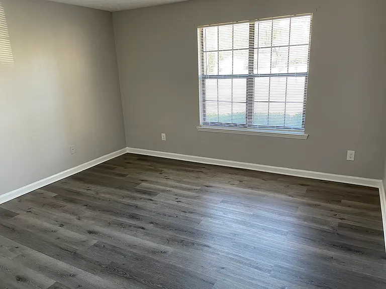 5907 Sheldon Ct — Photo 5