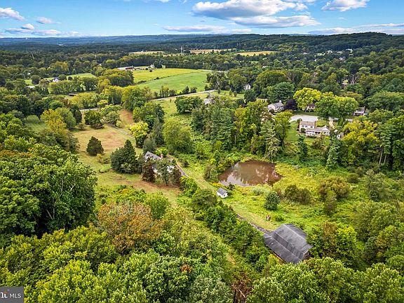 4th image of 4200 Long Green Rd