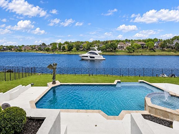 2nd image of 656 Timbercrest Cir