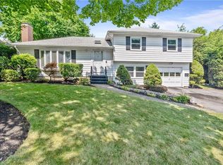 11 Everett Rd, Cranston, RI 02920
