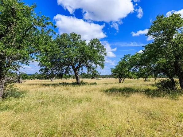 94 Stock Pond Dr, Harper, TX 78631