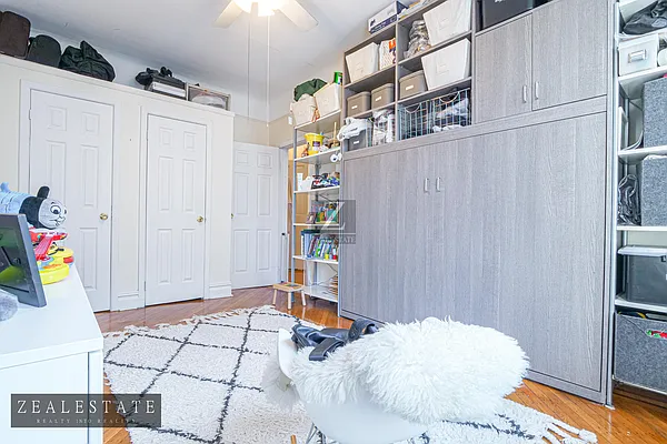 Rented by ZealEstate Group Inc | media 29