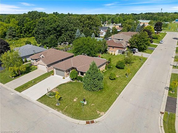 2nd image of 10 Sunset Ln