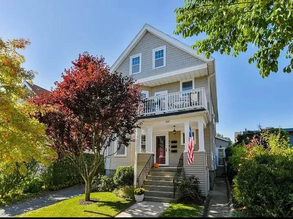 102 Fletcher St, Boston, MA 02131