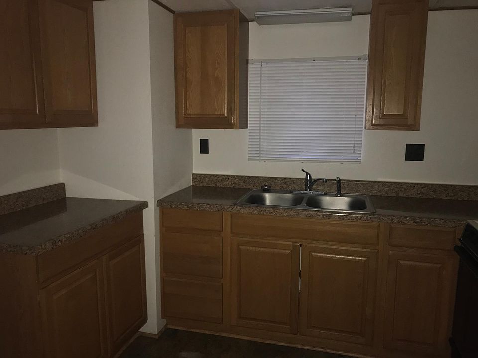 1st image of 211 Fahrion St