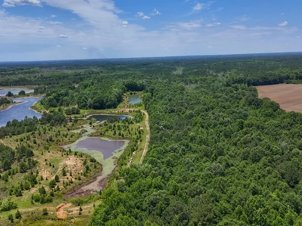 01 Titan Roberts Road, Erwin, NC 28339